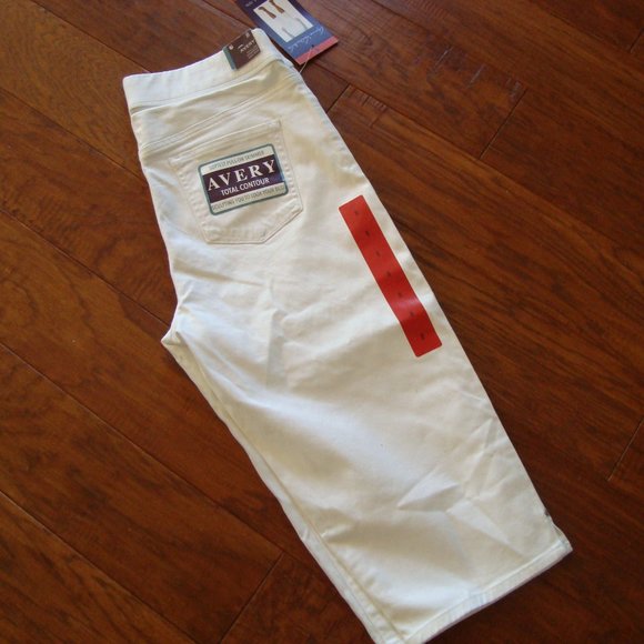NWT Gloria Vanderbilt Avery Pull On Skimmer Mid-Rise Capris White sz 8 - Picture 4 of 13